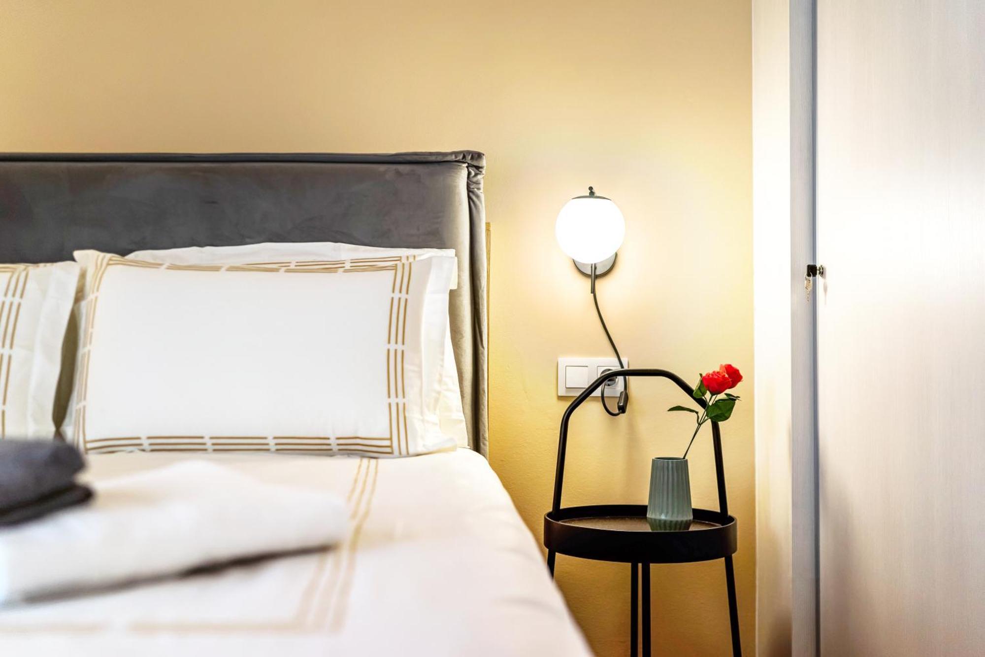 Oasis Athens - Boutique Suites Exteriör bild